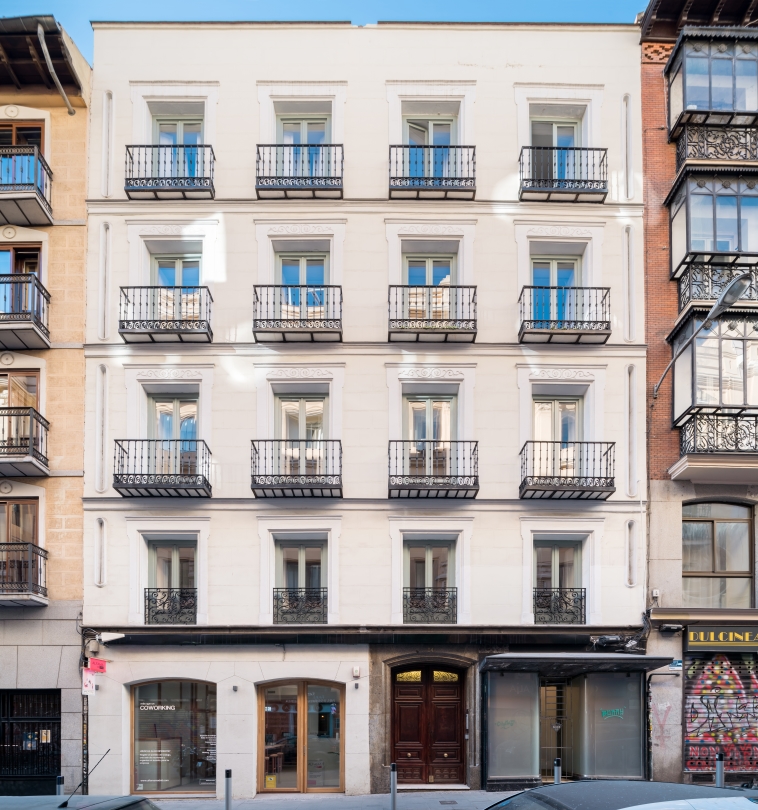Residential building for sale in Caballero de Gracia 14, Madrid