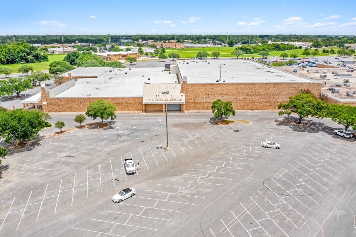 Former Sears at Acadiana Mall Property For Sale Lafayette JLL