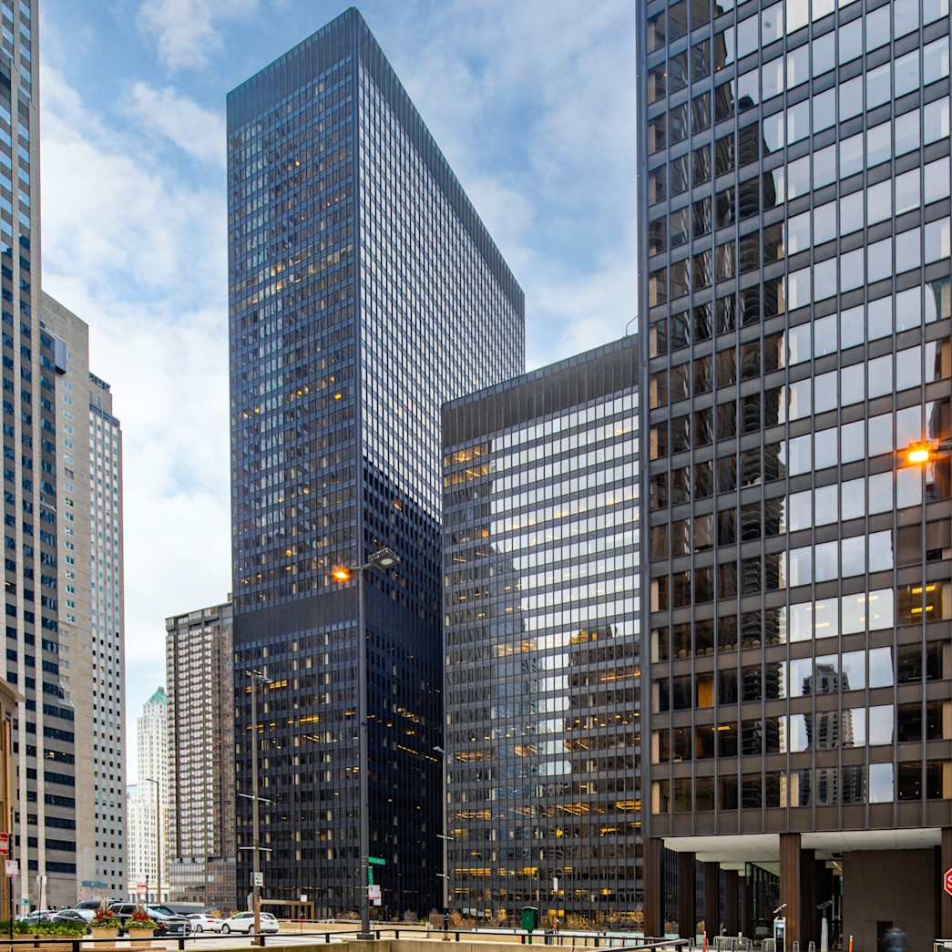 $69 Million Office Loan  | Michigan Plaza |  Chicago, IL_Property for Sale