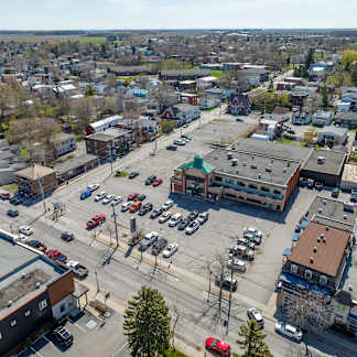 Commercial property with multifamily redevelopment potential - 300 Ellice Street 8_待售物业