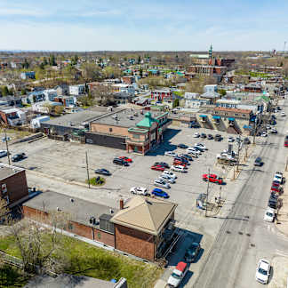 Commercial property with multifamily redevelopment potential - 300 Ellice Street 2_待售物业