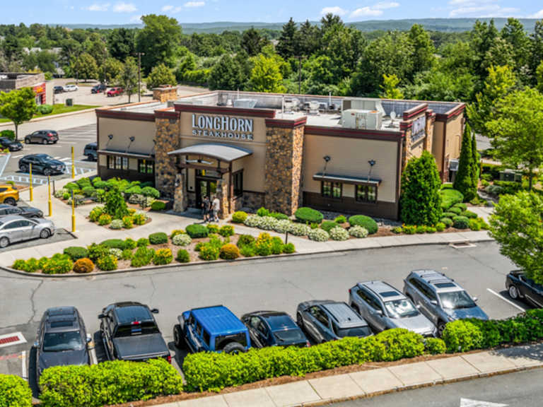 LongHorn Steakhouse - Manchester, CT_Property for Sale