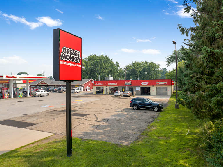 Grease Monkey - Chippewa Falls_Property for Sale