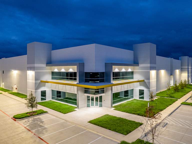 Crossroads Logistics Center_Propriété à vendre