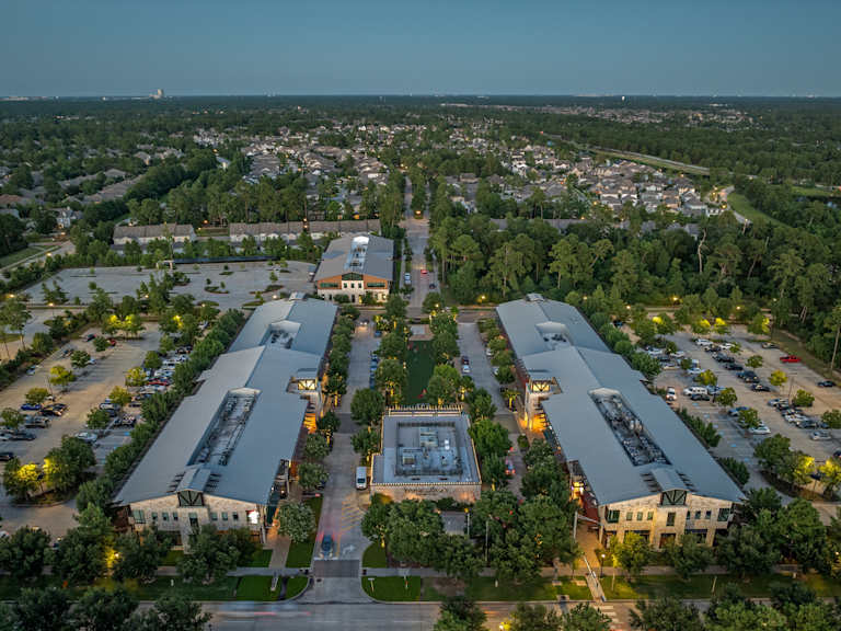 Creekside Park Village Green_Property for Sale