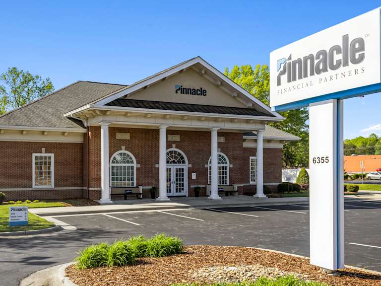 Pinnacle Bank – Lexington, NC (Old Hwy 52)_Property for Sale