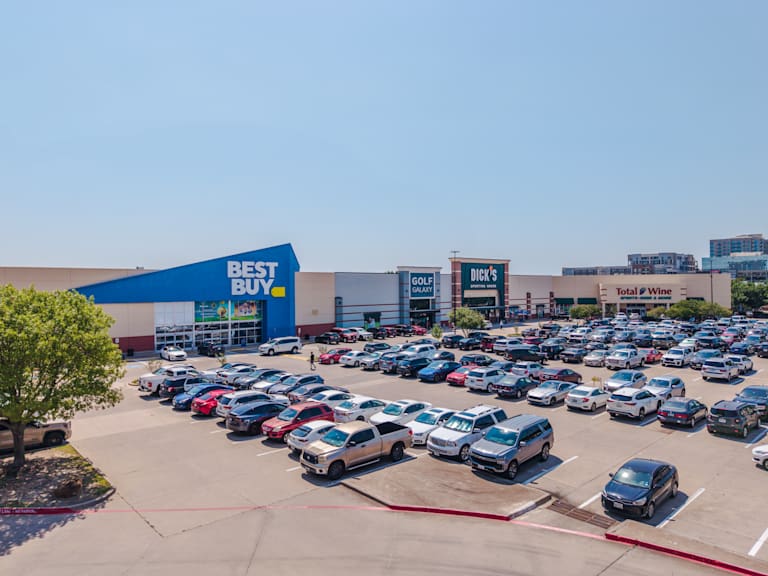 Best Buy Plaza (Dallas)_Property for Sale