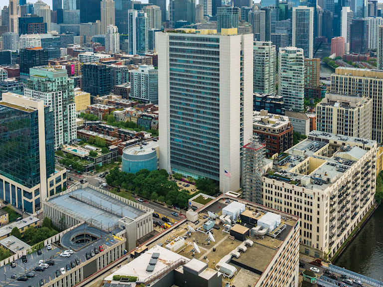 530 W. Chicago Avenue_出售物業