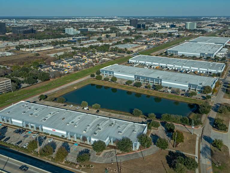 Park 845 Crossing_Property for Sale