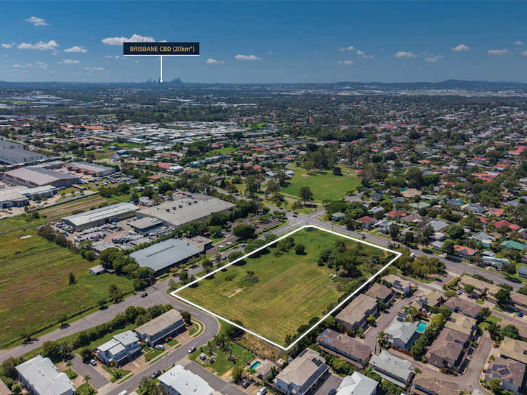 2 Pine Road &amp; 425 Archerfield Road_Property for Sale