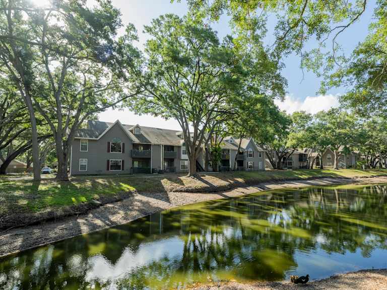 Oaks of Woodland Park - Tampa, FL_Property for Sale