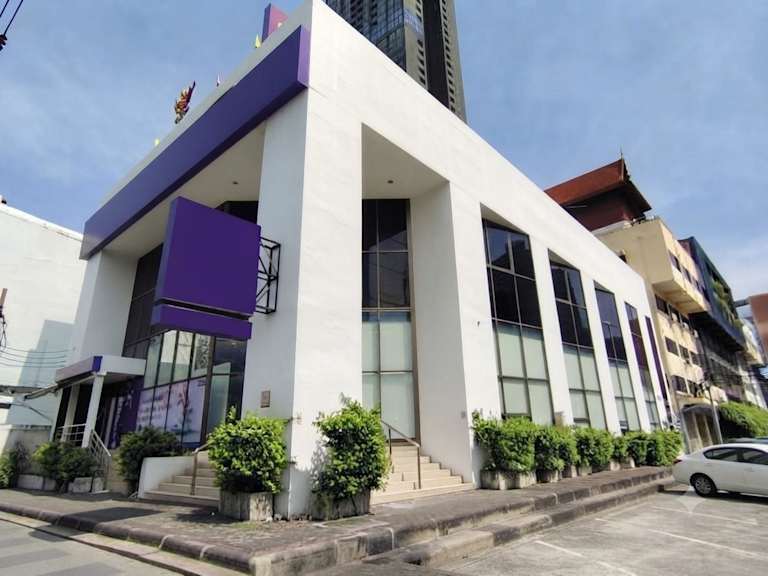 Land with Standalone office building on New Phetchaburi road_Property for Sale