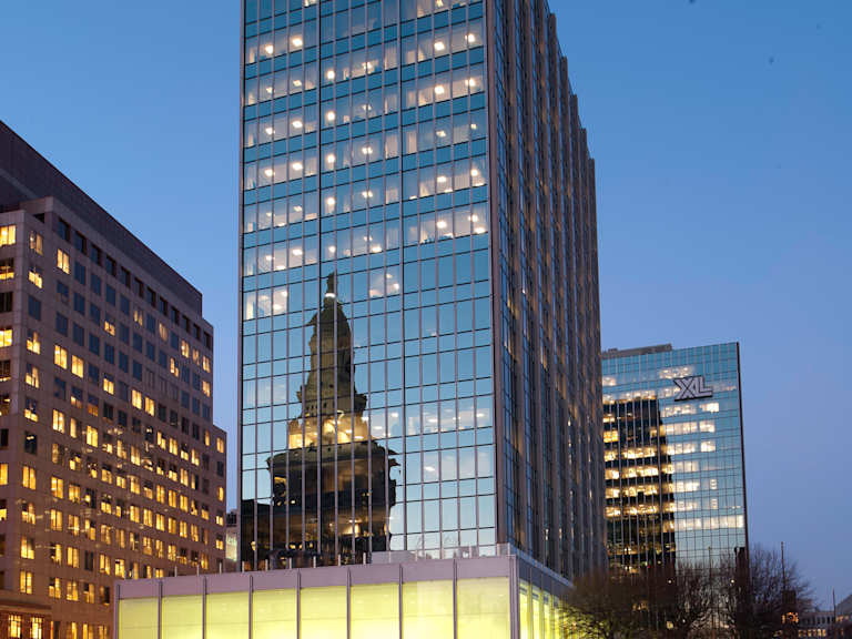 Constitution Plaza_待售物业