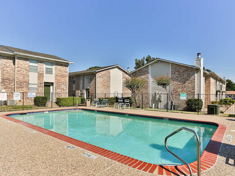 Carlyle Crossing_Property for Sale