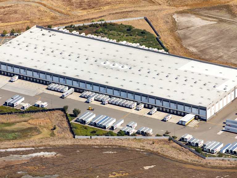 Hayward 92 Industrial Center_Property for Sale