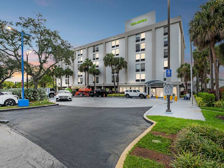 B&amp;B Hotel - Miami International Airport _Property for Sale