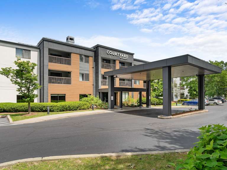 Courtyard Burlington Williston_Property for Sale