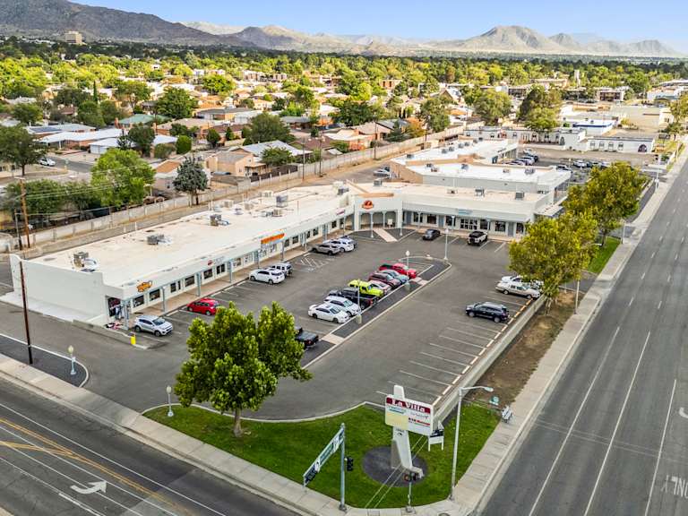 La Villa Shopping Center_Property for Sale