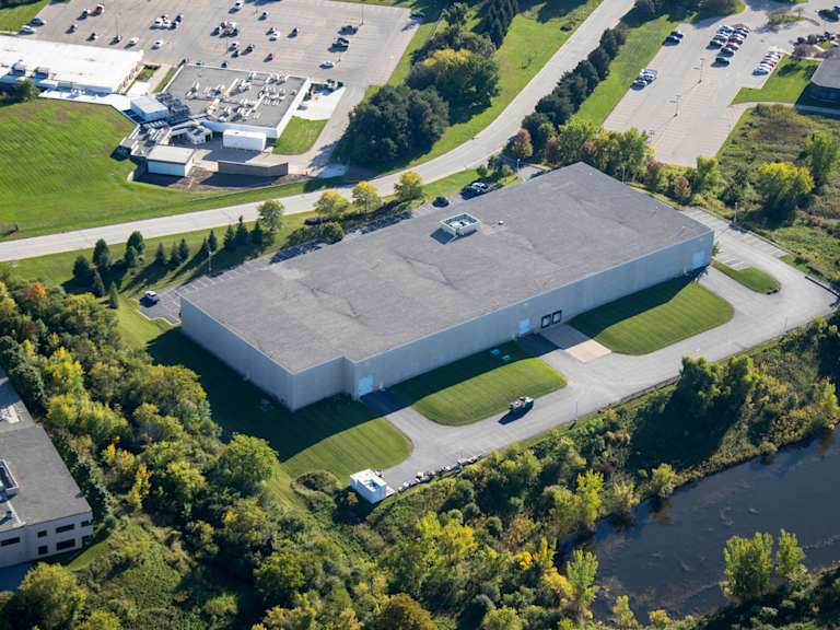 Federal Manufacturing Headquarters_出售物業