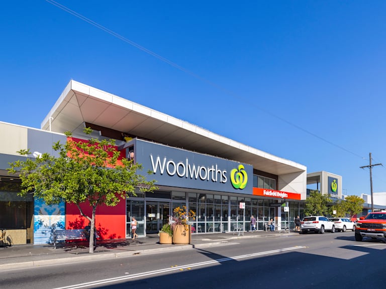 Woolworths Fairfield Heights_出售物業