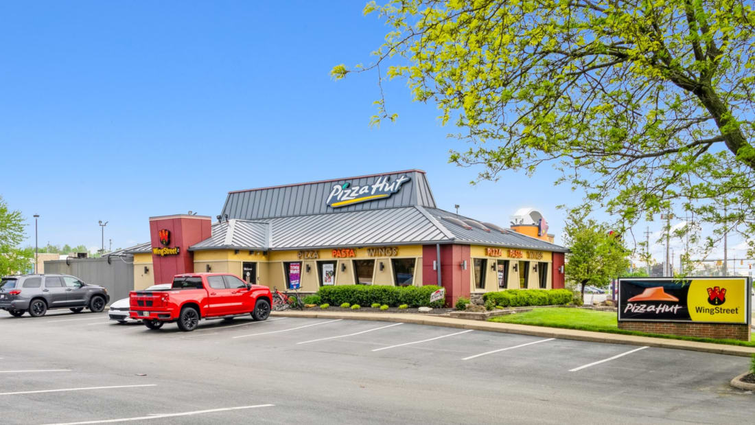 Pizza Hut - Willoughby, OH 4_Pand te koop