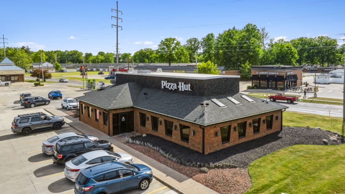 Pizza Hut - Elyria, OH 4_Property for Sale