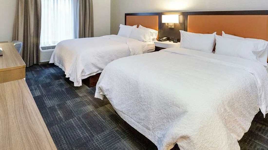 Hampton Inn &amp; Suites Morgantown &#x2F; University Town Centre 4_Property for Sale