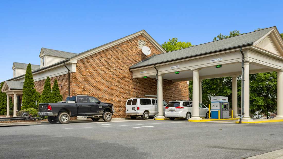 Pinnacle Bank – Asheboro, NC (N Fayetteville St) 4_Property for Sale