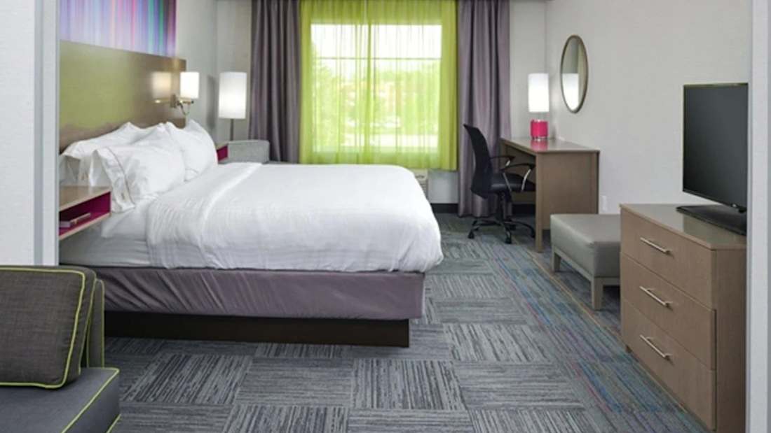 Holiday Inn Express &amp; Suites Shippensburg  4_Property for Sale