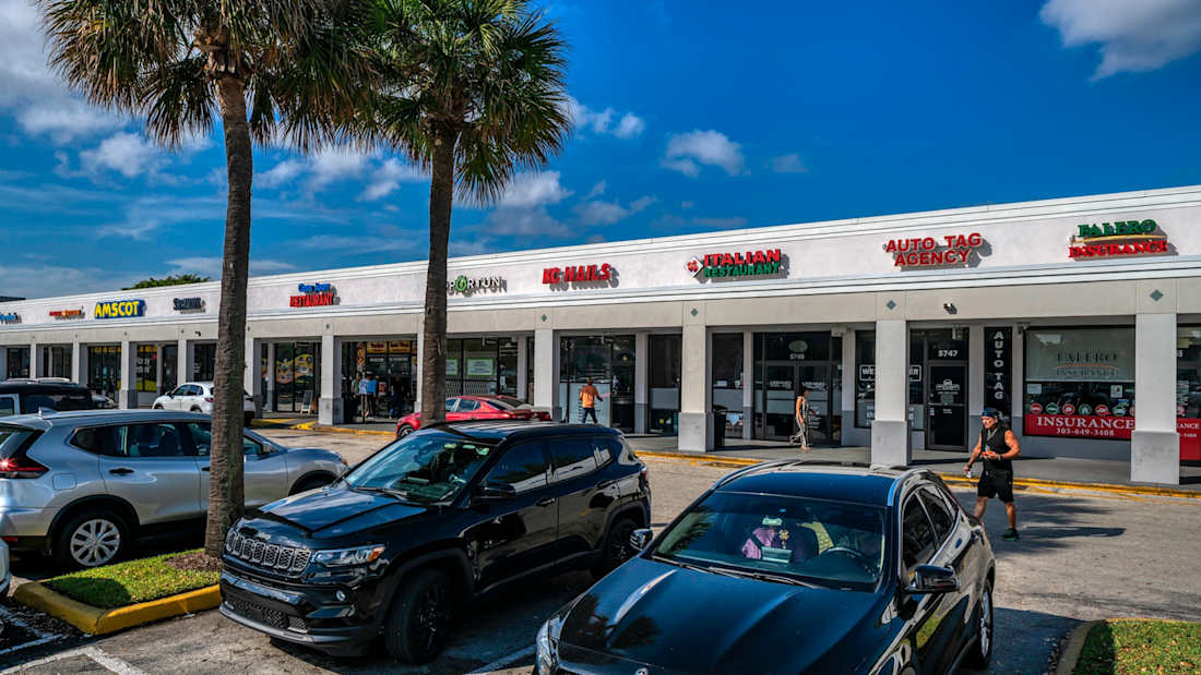 Airpark Plaza Shopping Center 4_Propriété à vendre