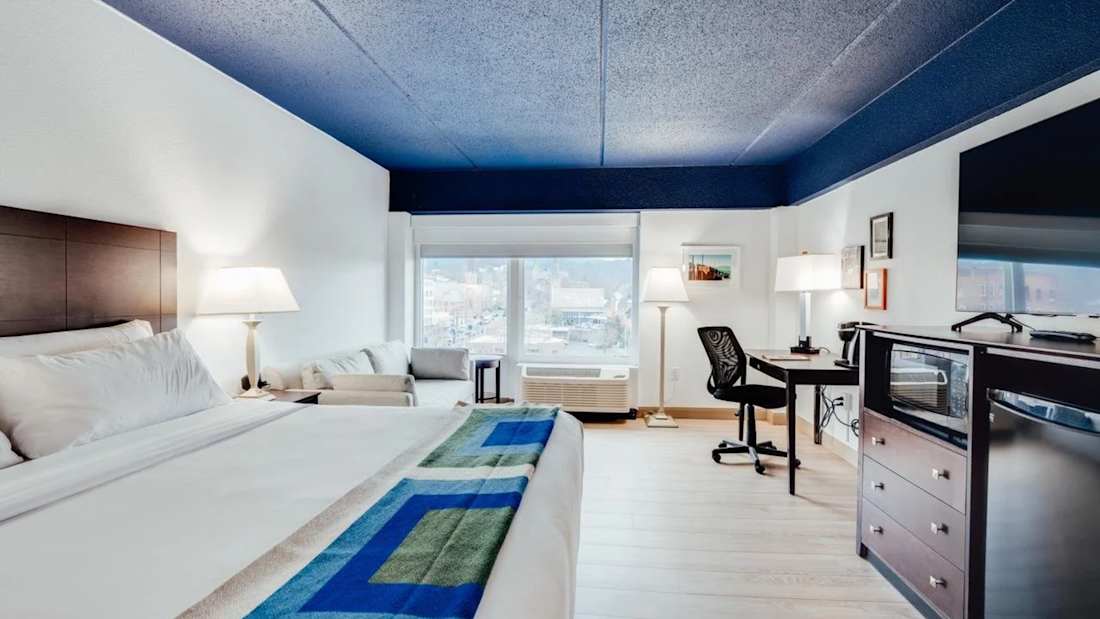 Hotel Downstreet 4_Property for Sale