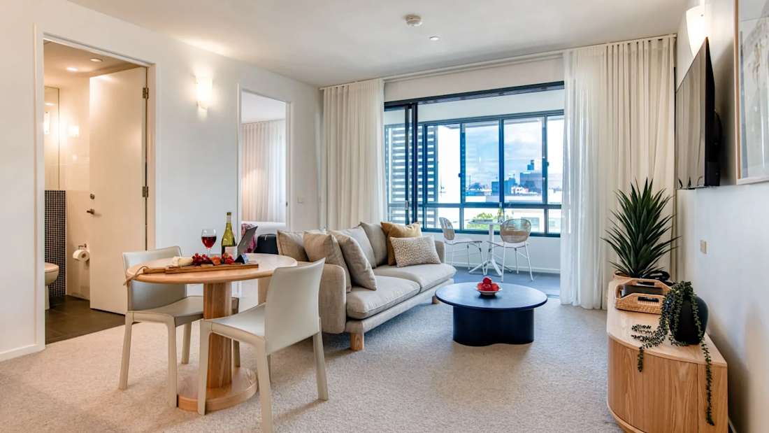 Oaks R Suites &amp; Oaks Vue Suites Portfolio, Geelong 4_Property for Sale