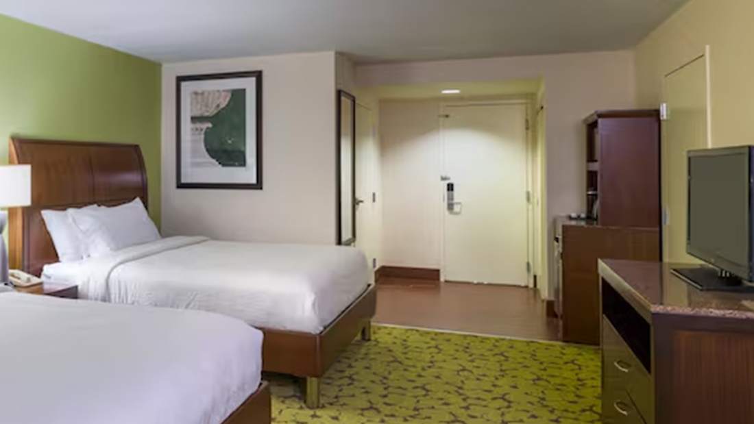 Hilton Garden Inn Edison Raritan Center  4_Propriété à vendre