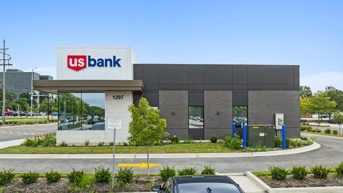 US Bank - Hubbard Street Group - Schaumburg, Illinois 4_Property for Sale