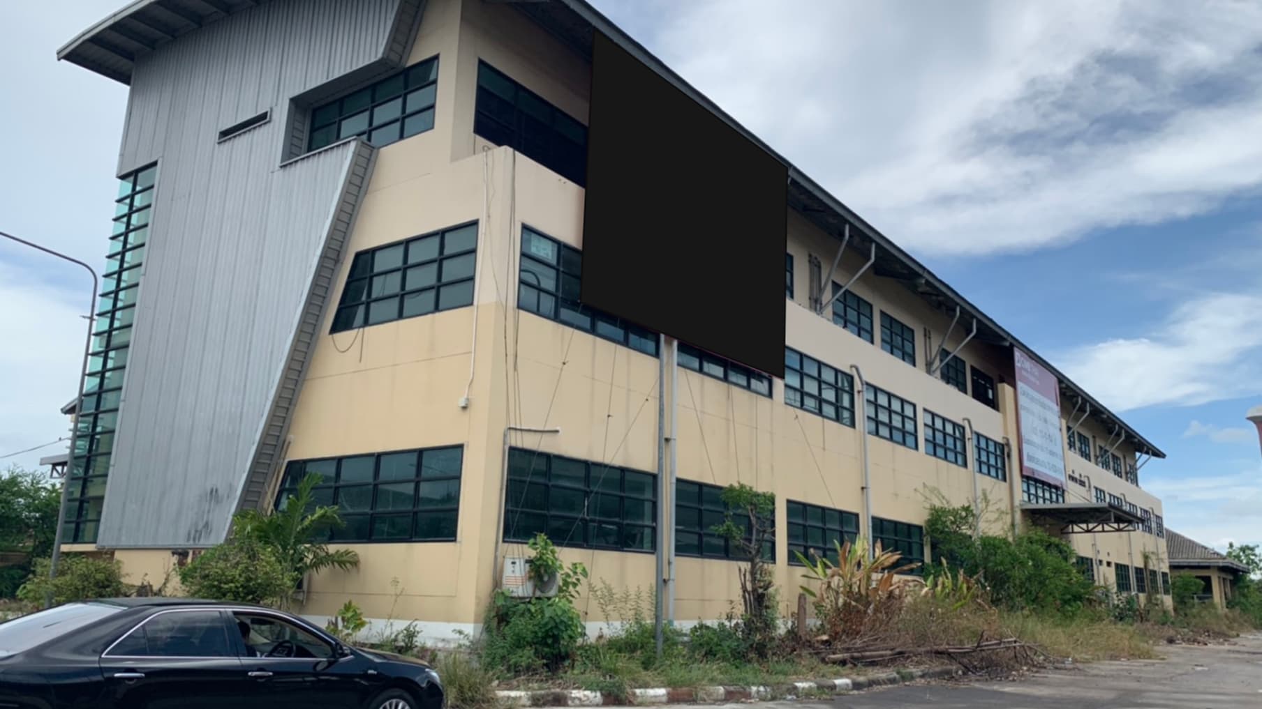 Office Building with Warehouse on Bangna-Trad Road_販売物件