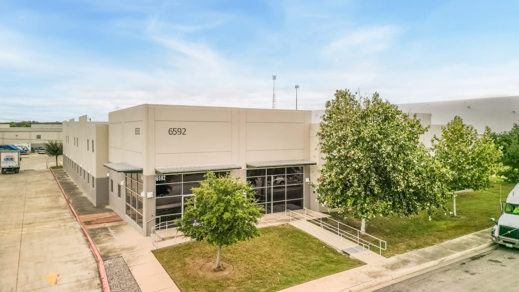 Tri County Business Park Buildings 3 &amp; 4 5_Propiedad en venta