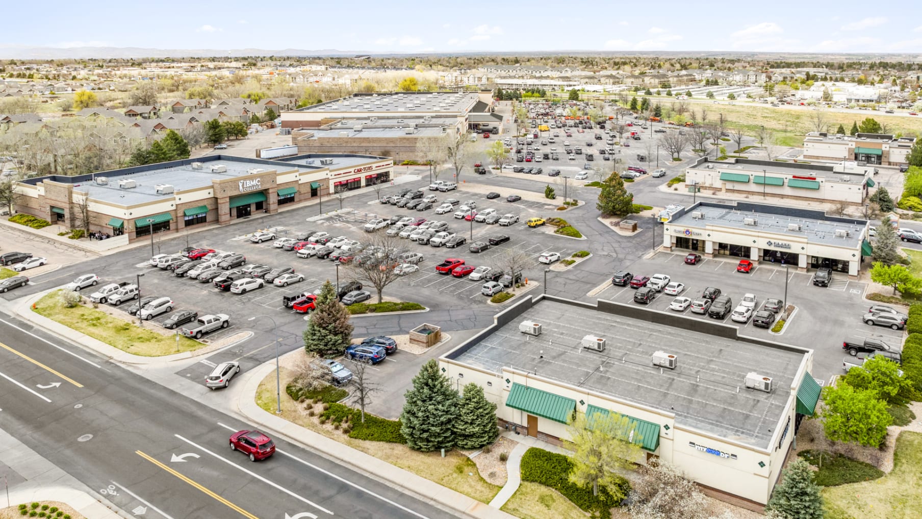 Elk Lakes Shopping Center_Actifs en vente