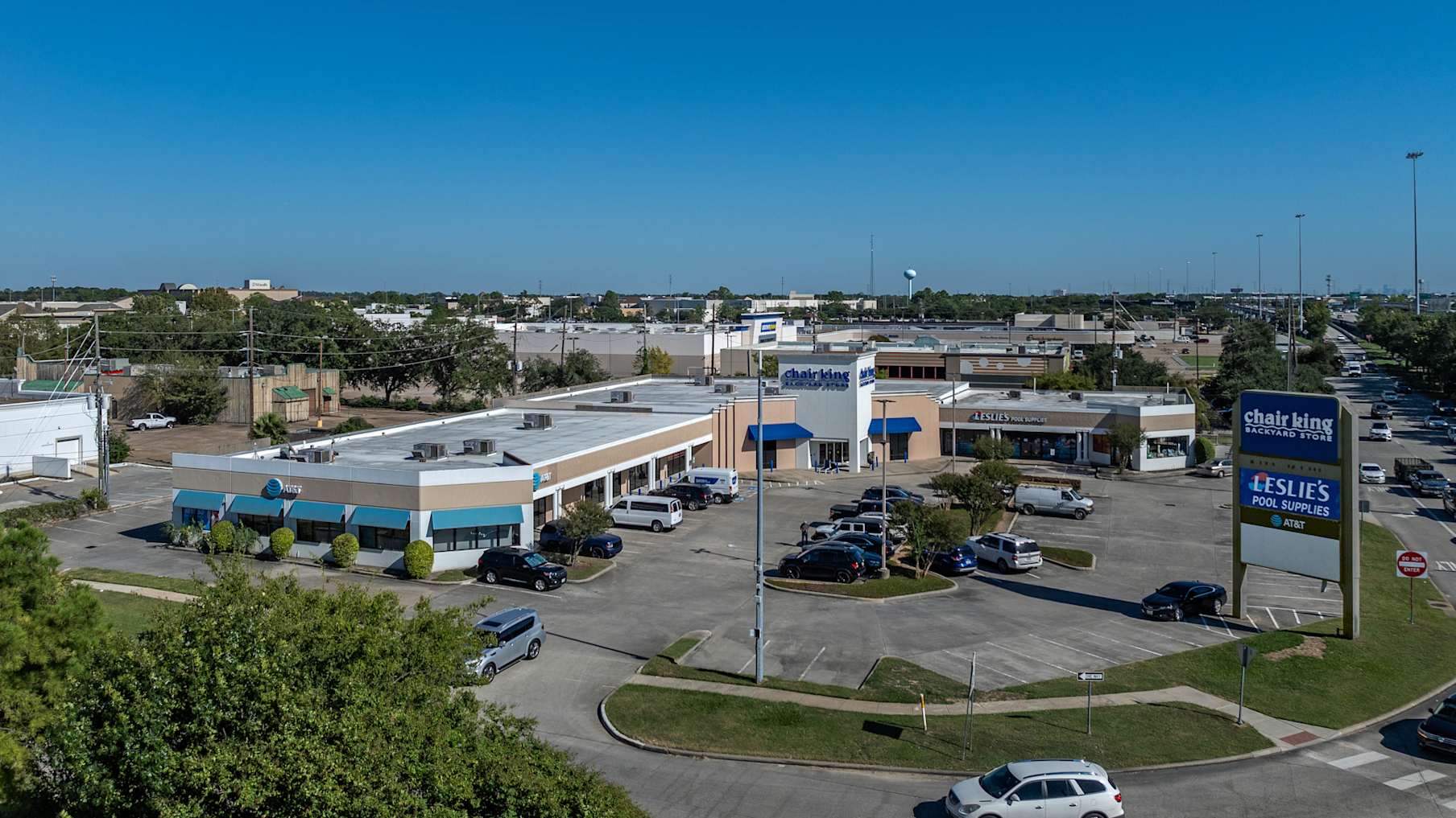 Willowbrook Mall Chair King Houston 待售物业 CN JLL