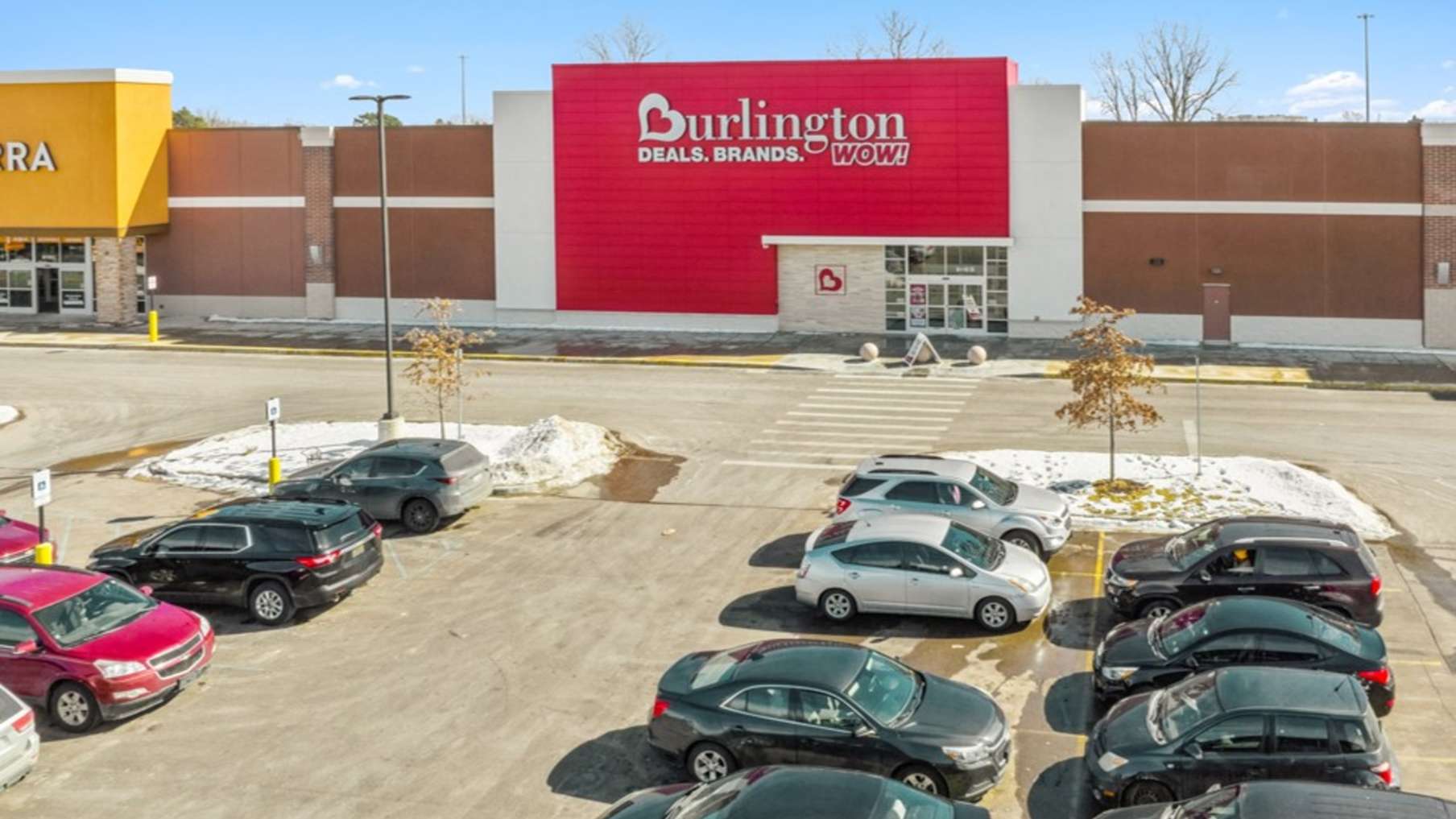 Burlington Coat Factory - Lansing, MI_Property for Sale