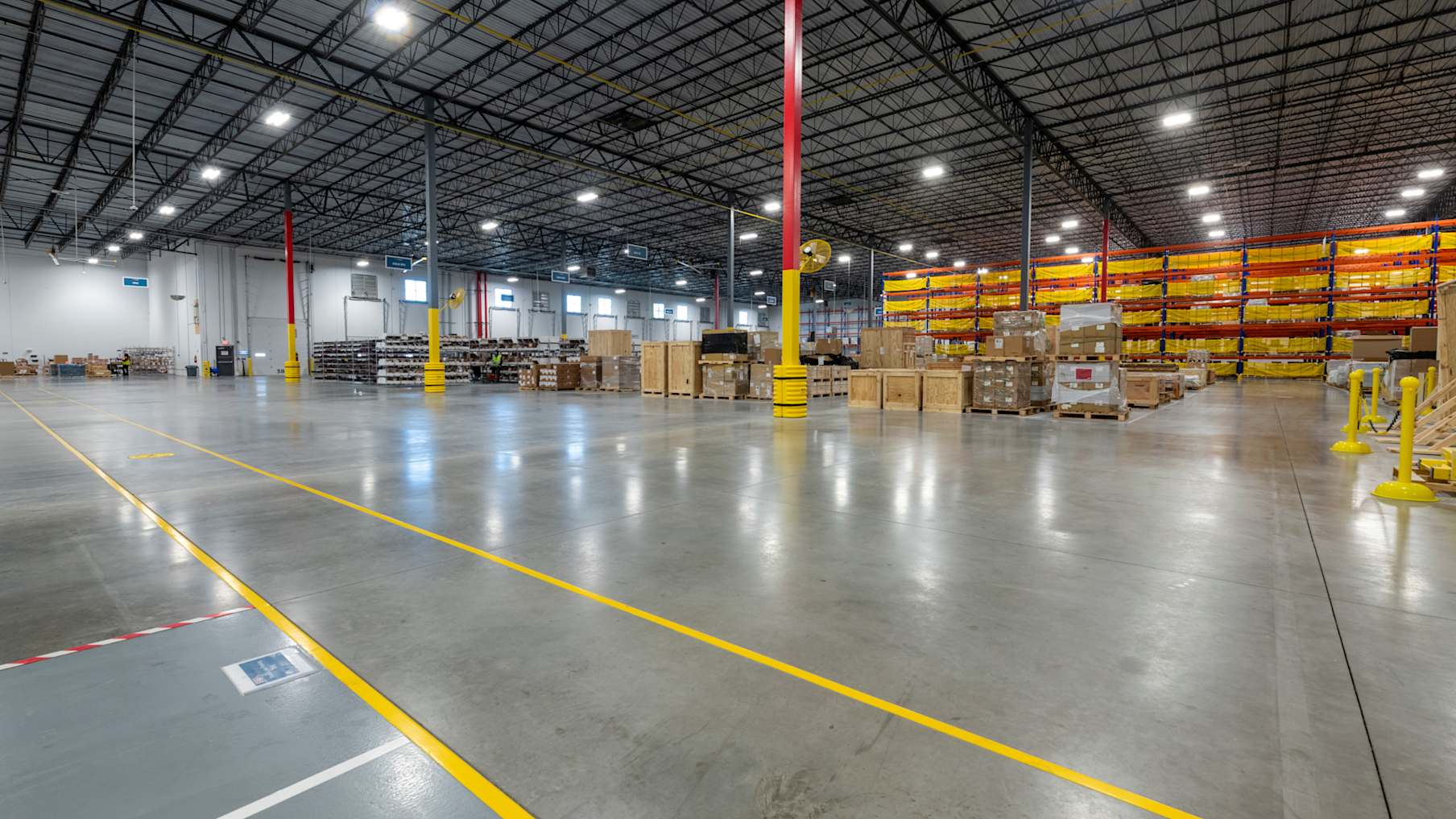North River Commerce Center 5_Pand te koop