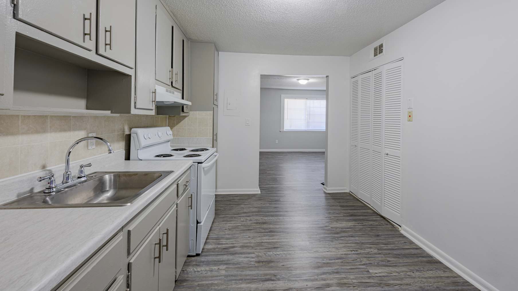 Montega &amp; Water Oak Village Apartments 5_Property for Sale