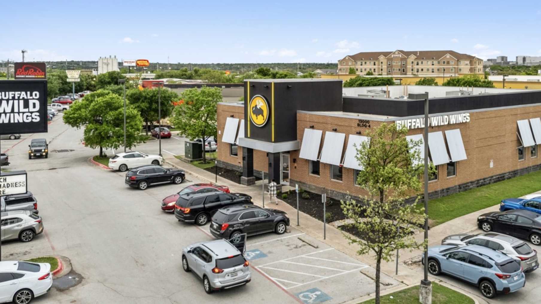 Buffalo Wild Wings - Austin, TX_Property for Sale