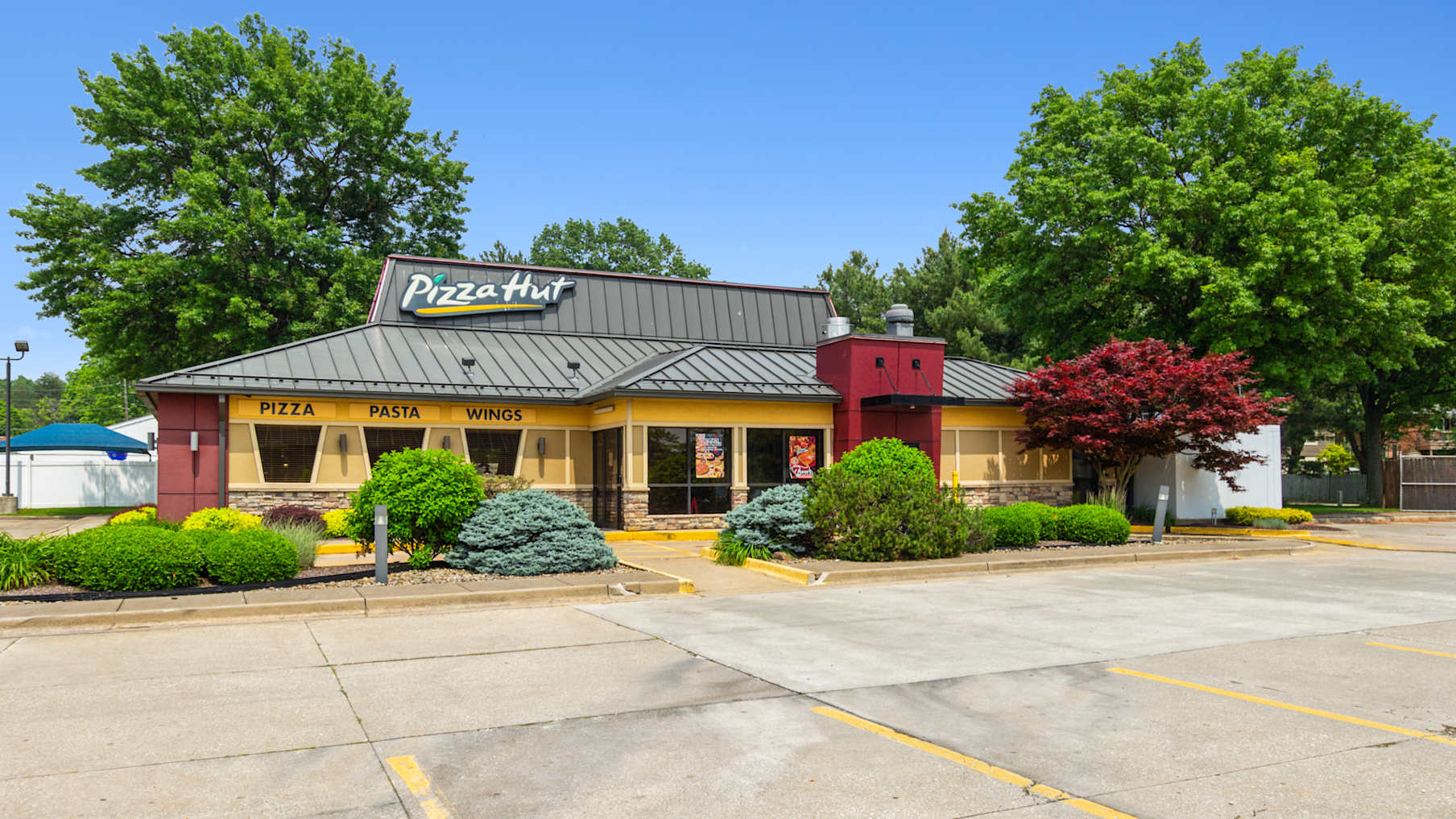 Pizza Hut - Akron, OH_Property for Sale