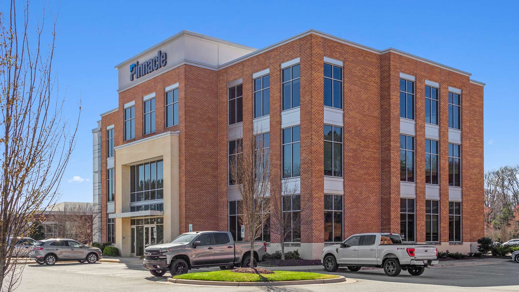 Pinnacle Bank – Greensboro, NC 5_Property for Sale