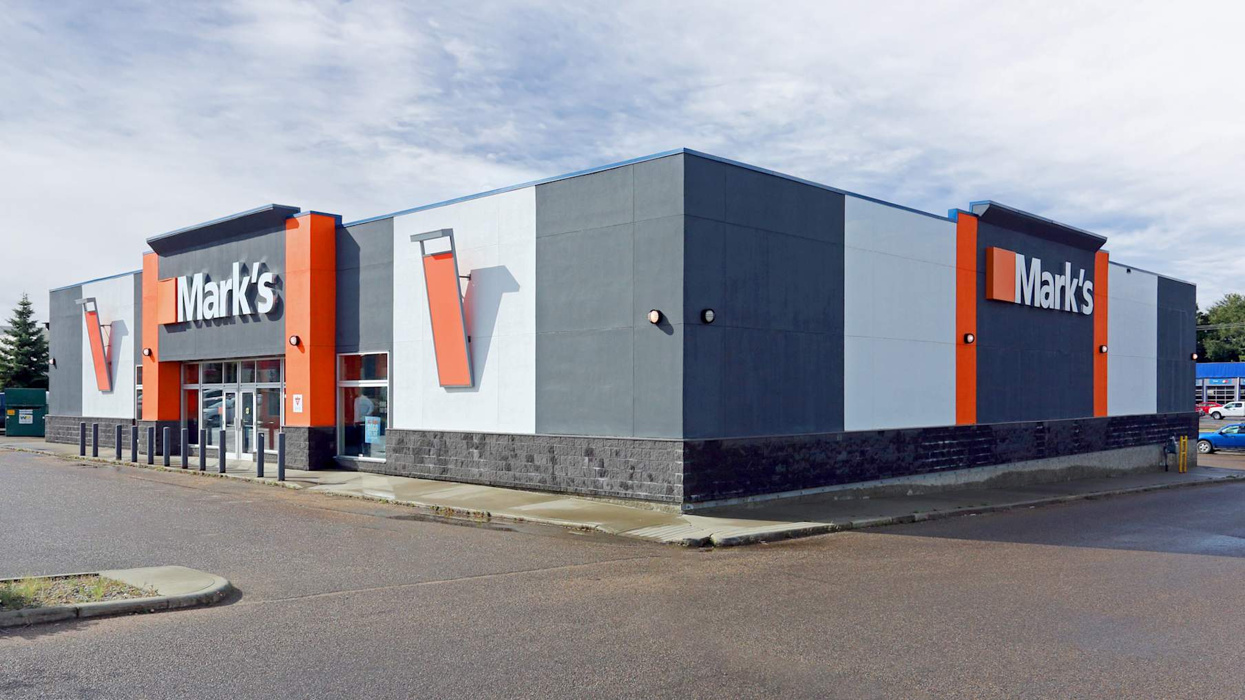 Marks &amp; Staples 5_Property for Sale