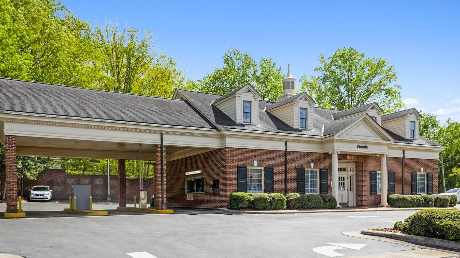 Pinnacle Bank – Asheboro, NC (E Dixie Dr)_Property for Sale