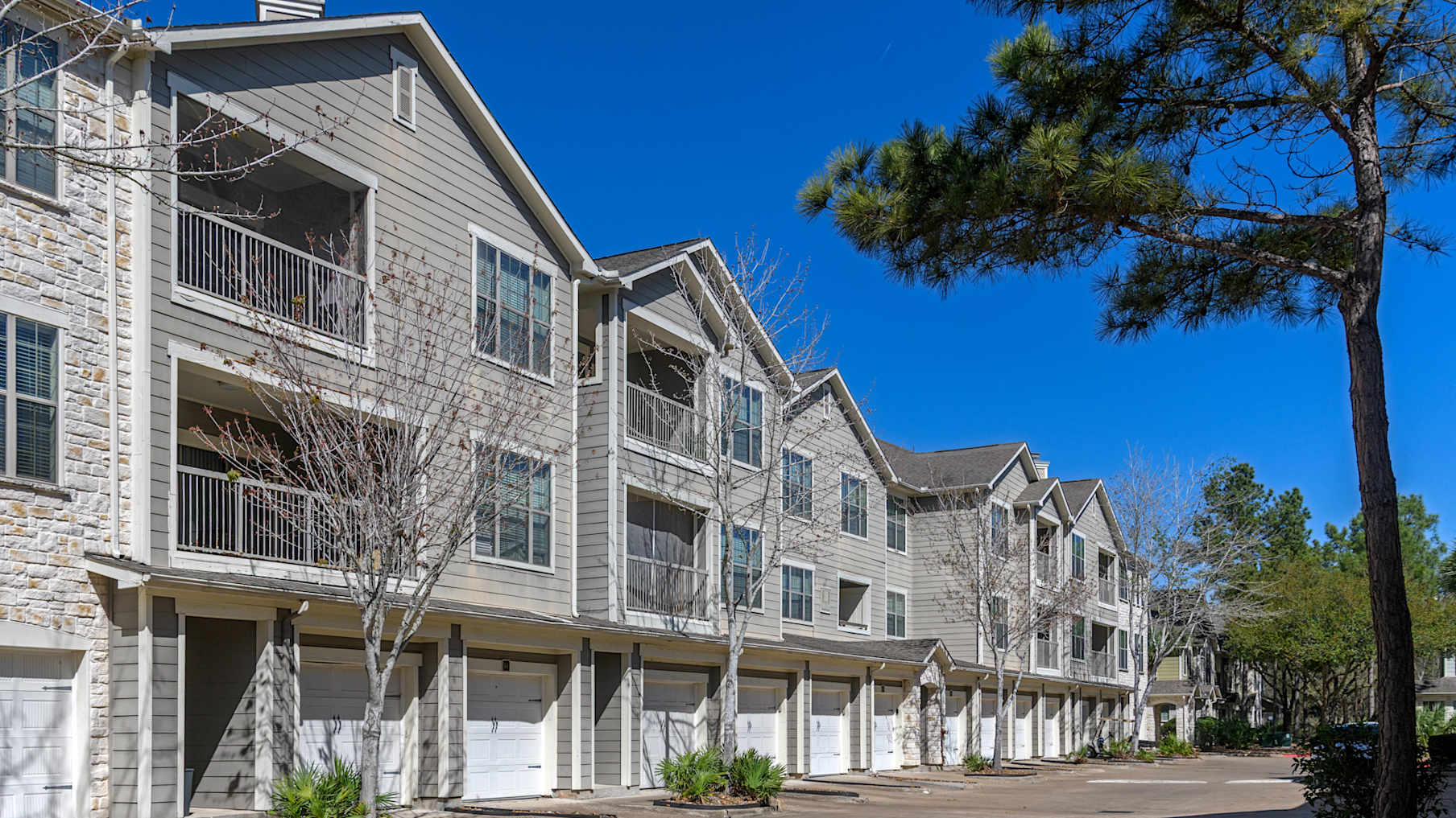 Lakefront Villas_Property for Sale