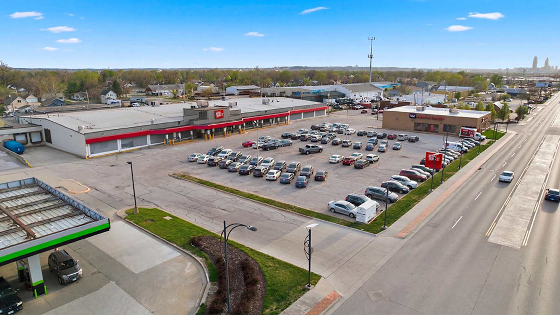Family Fare Omaha Portfolio (Omaha, NE / Council Bluffs, IA) 5_Property for Sale