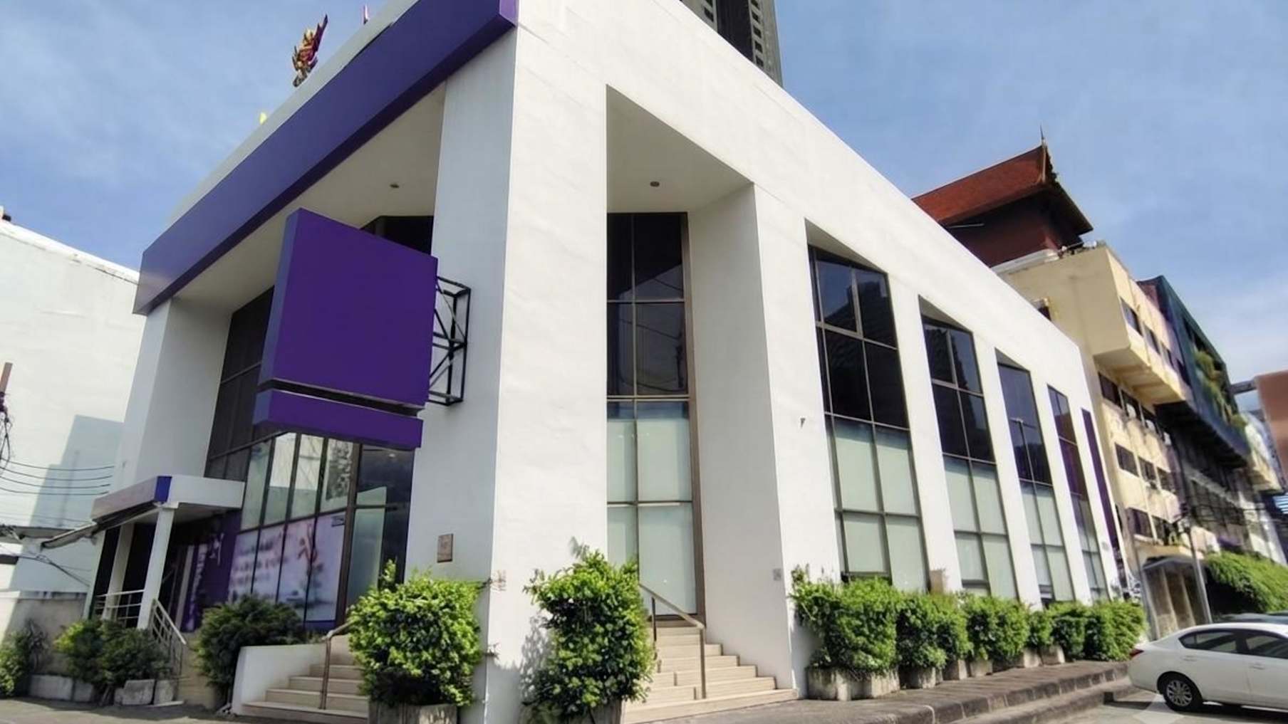 Land with Standalone office building on New Phetchaburi road_Property for Sale