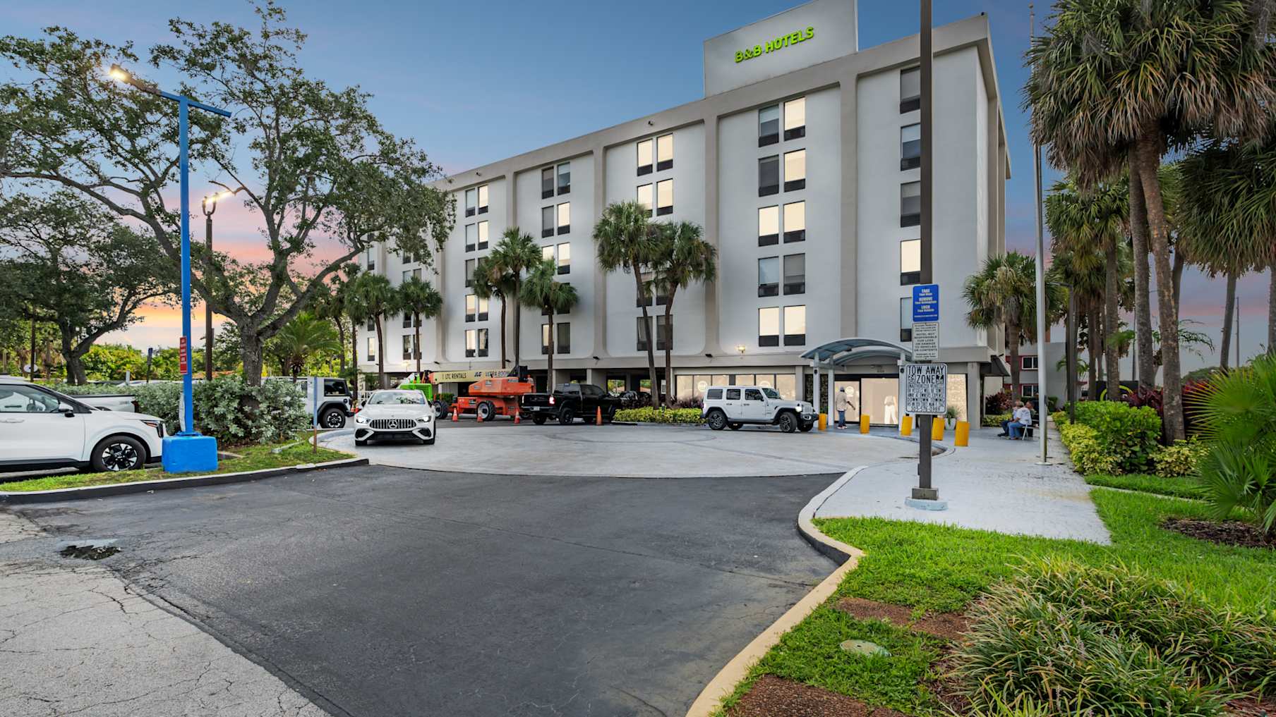 B&amp;B Hotel - Miami International Airport _Property for Sale